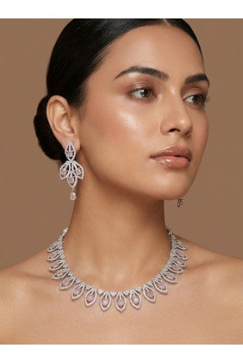 Rajvanshi Emerald Kundan Necklace