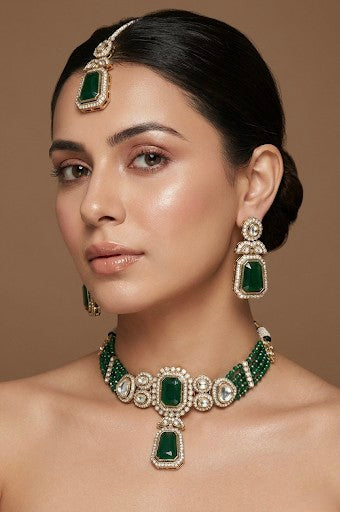 Elara Radiance Necklace