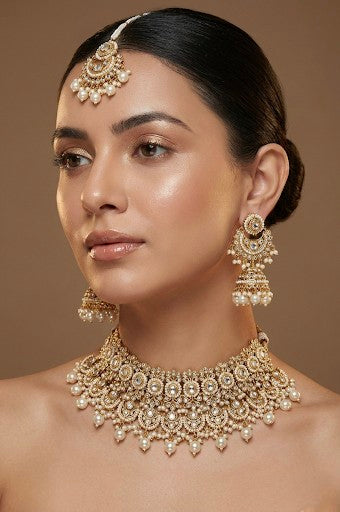 Saanvi Pearl Drop Necklace